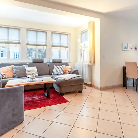 ⚓residenz-am-kurpark-fewo-8-„kuestenzeit“-kamin-aufzug-parkplatz-in-binz-300-m-bis-zum-strand *